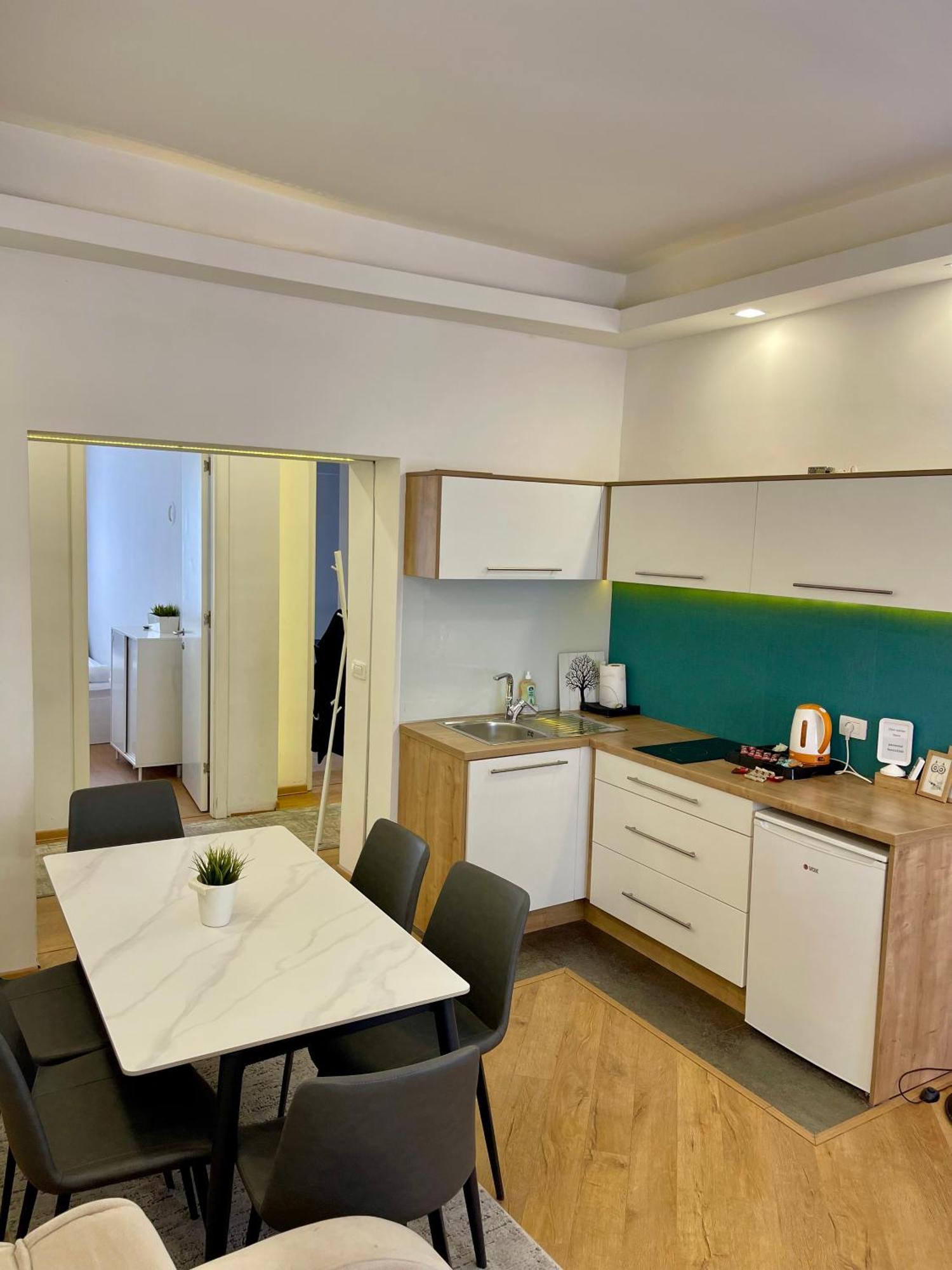Relax Exclusive Apartment Free Public Parking Sarajevo Bagian luar foto