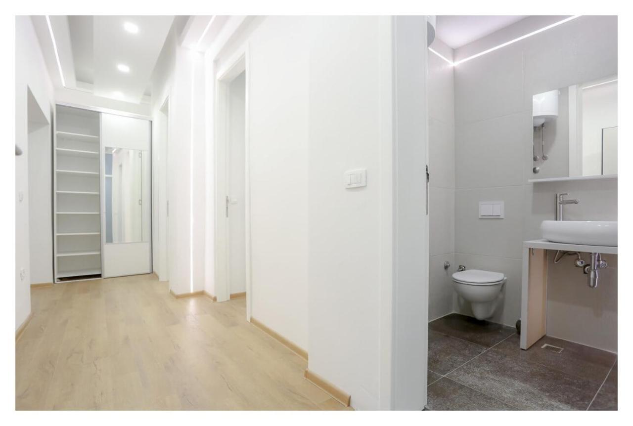 Relax Exclusive Apartment Free Public Parking Sarajevo Bagian luar foto