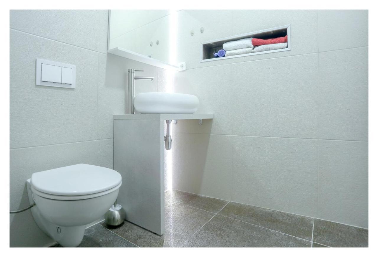 Relax Exclusive Apartment Free Public Parking Sarajevo Bagian luar foto
