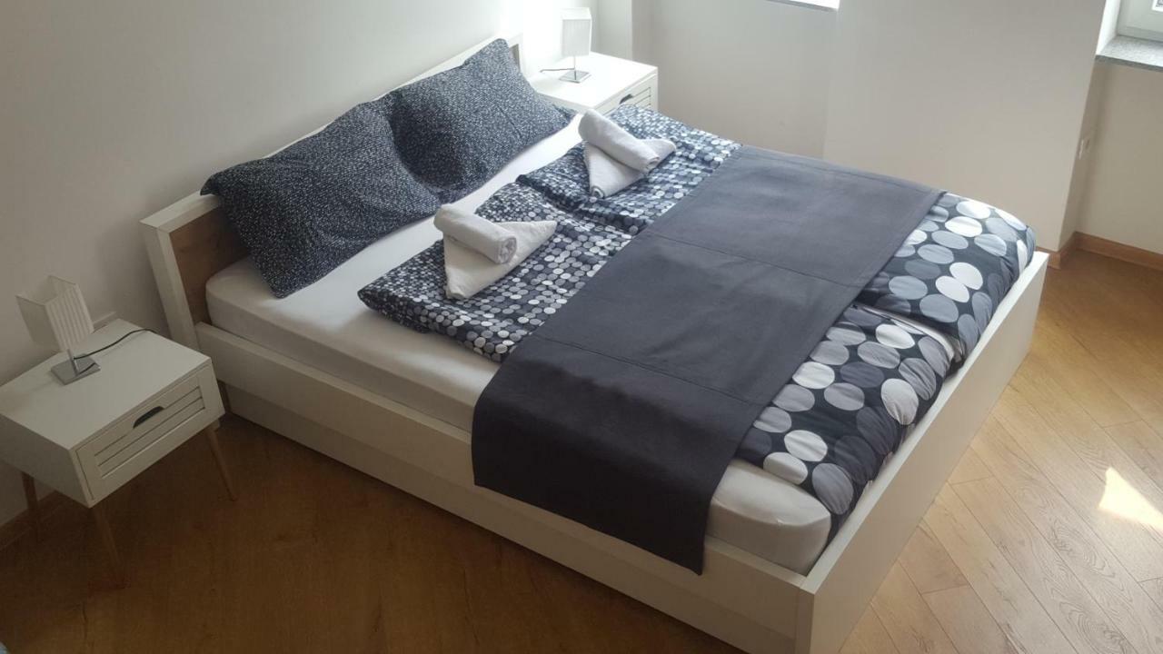 Relax Exclusive Apartment Free Public Parking Sarajevo Bagian luar foto