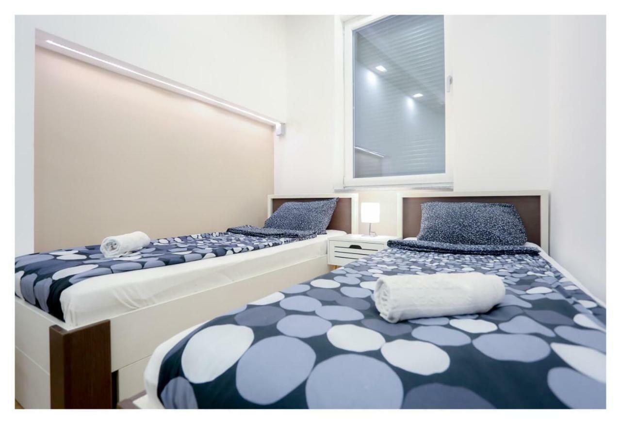 Relax Exclusive Apartment Free Public Parking Sarajevo Bagian luar foto