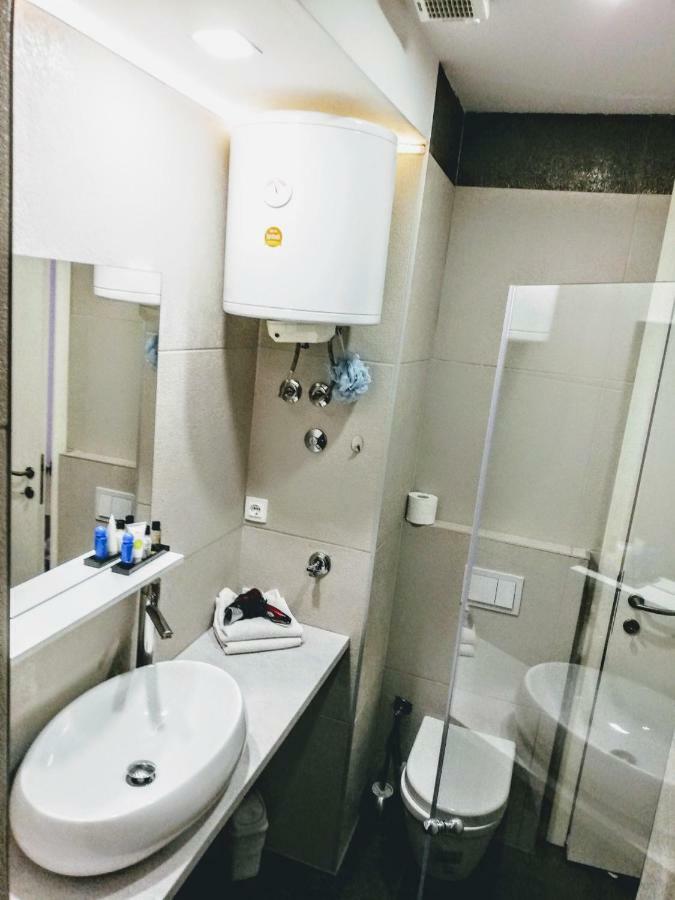 Relax Exclusive Apartment Free Public Parking Sarajevo Bagian luar foto